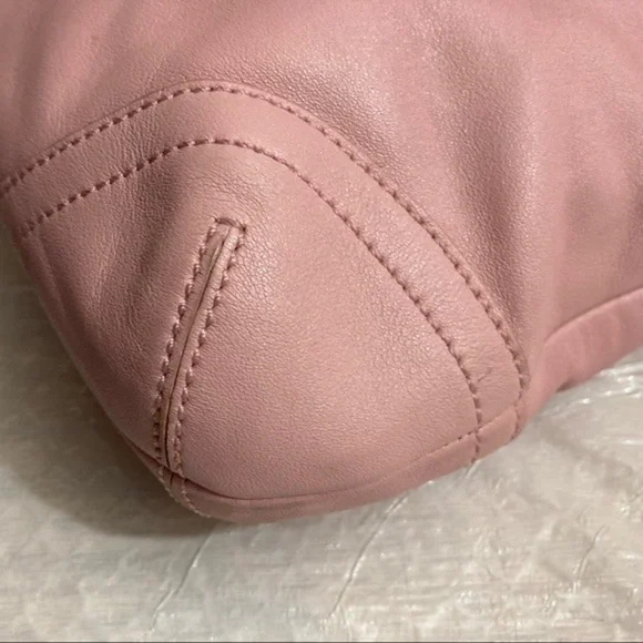 Coach pink leather soho two way crossbody messenger bag - Picture 10 of 16